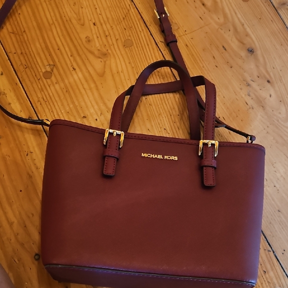 Michael Kors Wine Crossbody Bag - Picture 1 of 11
